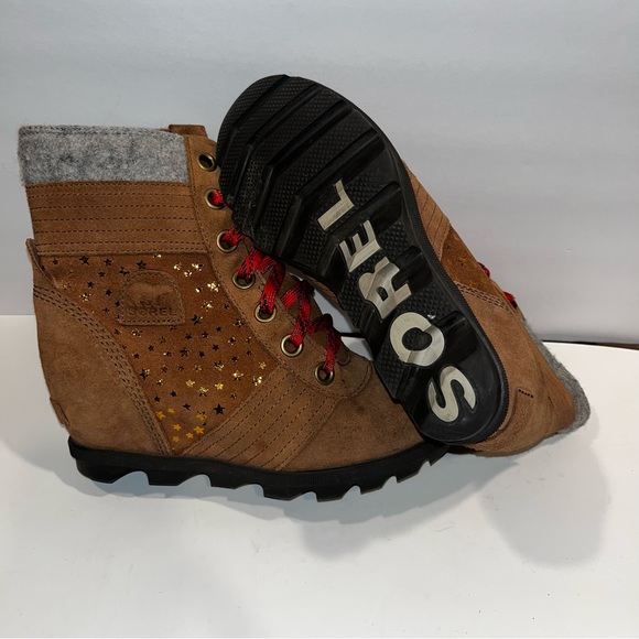 Sorel Wedge Boot, Lexie Gold Stars, Size 4  22cm - Picture 3 of 7